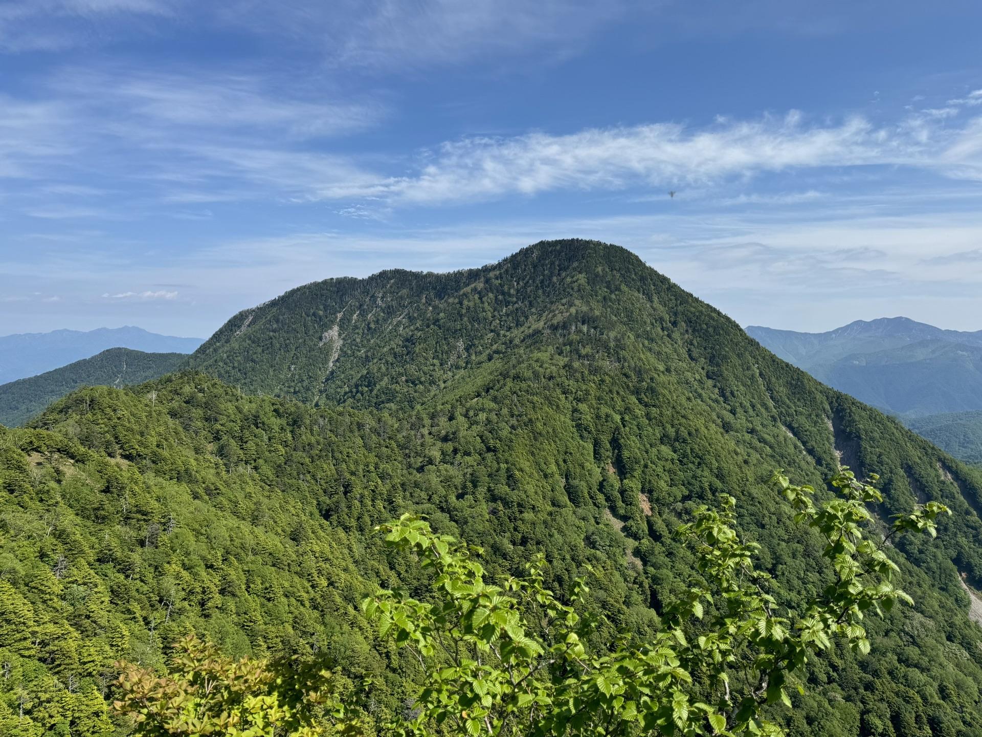 皇海山・袈裟丸山・庚申山 皇海山　百名山の風格⛰️