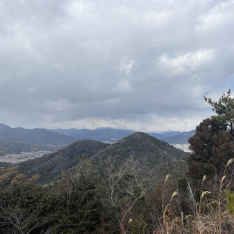御伊勢山・雨乞山・相原山 愛宕山と雨乞い山。