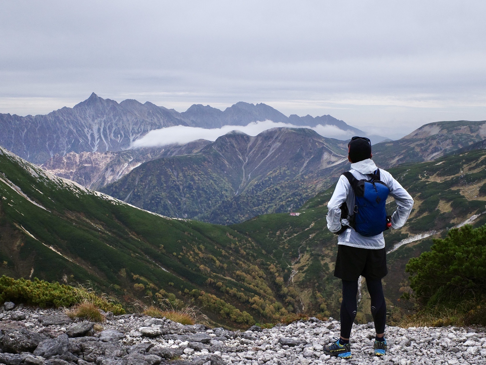 雲の平からの鷲羽岳日帰り Imosyoさんの水晶岳 薬師岳 黒部五郎岳の活動データ Yamap ヤマップ
