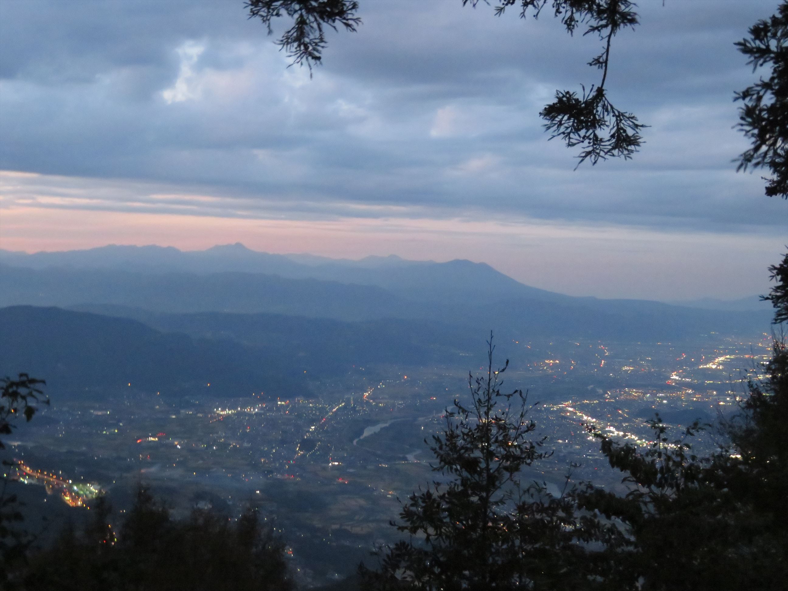 姨捨ナイトハイク 冠着山 姨捨山 19 09 26 Makkoさんの冠着山 姨捨山 の活動日記 Yamap ヤマップ