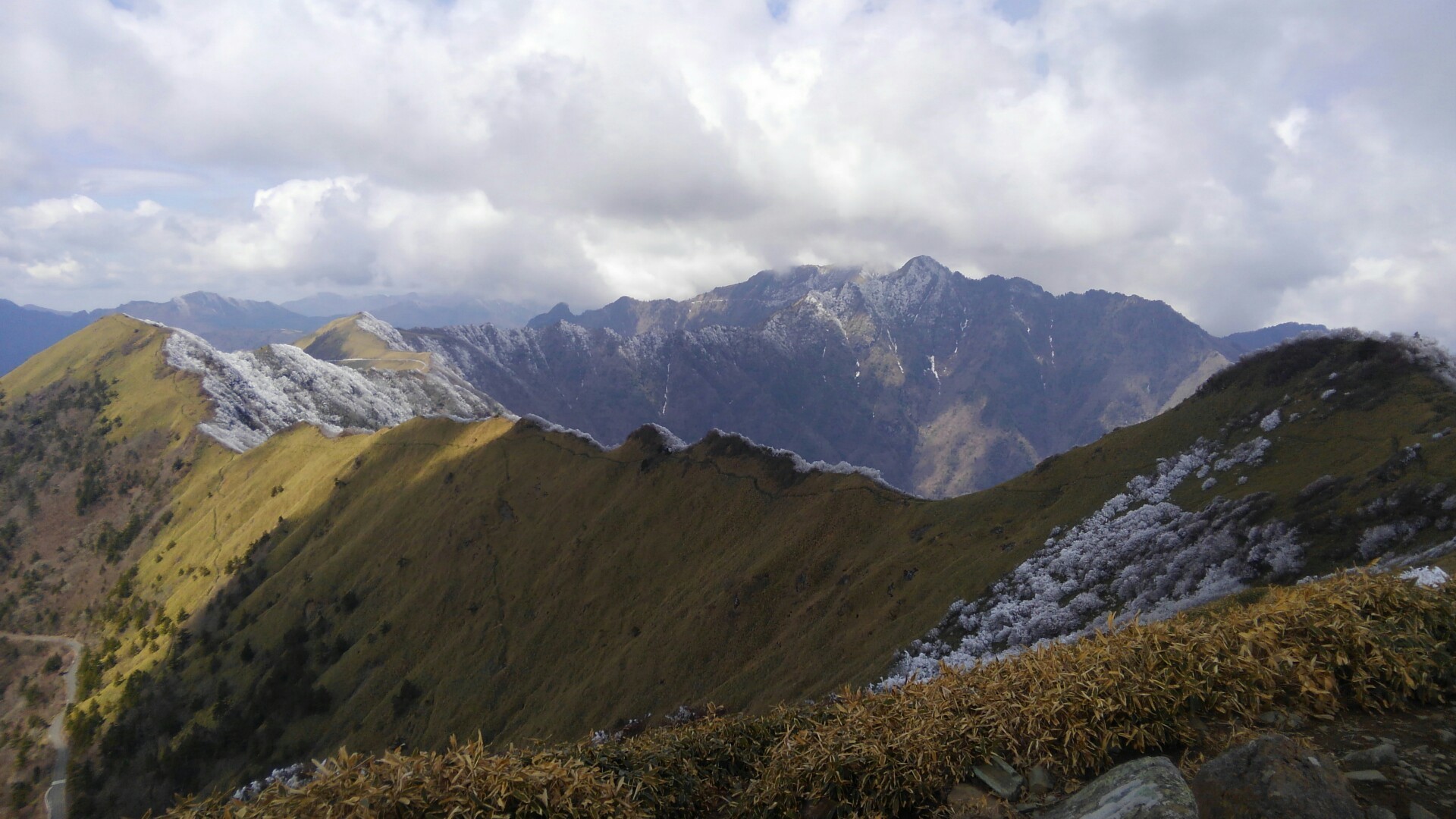 伊予富士 瓶ヶ森 テント泊縦走 たなぴいさんの瓶ヶ森 伊予富士の活動データ Yamap ヤマップ