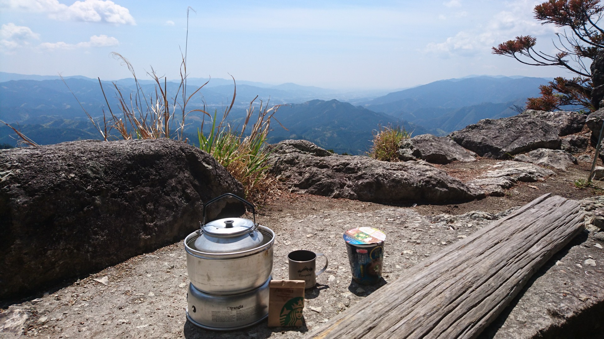 鳳来寺山 湯谷富士から天狗岩を越え 山頂へ至る絶景コース じょーたろーさんの宇連山 鳳来寺山 岩古谷山の活動データ Yamap ヤマップ