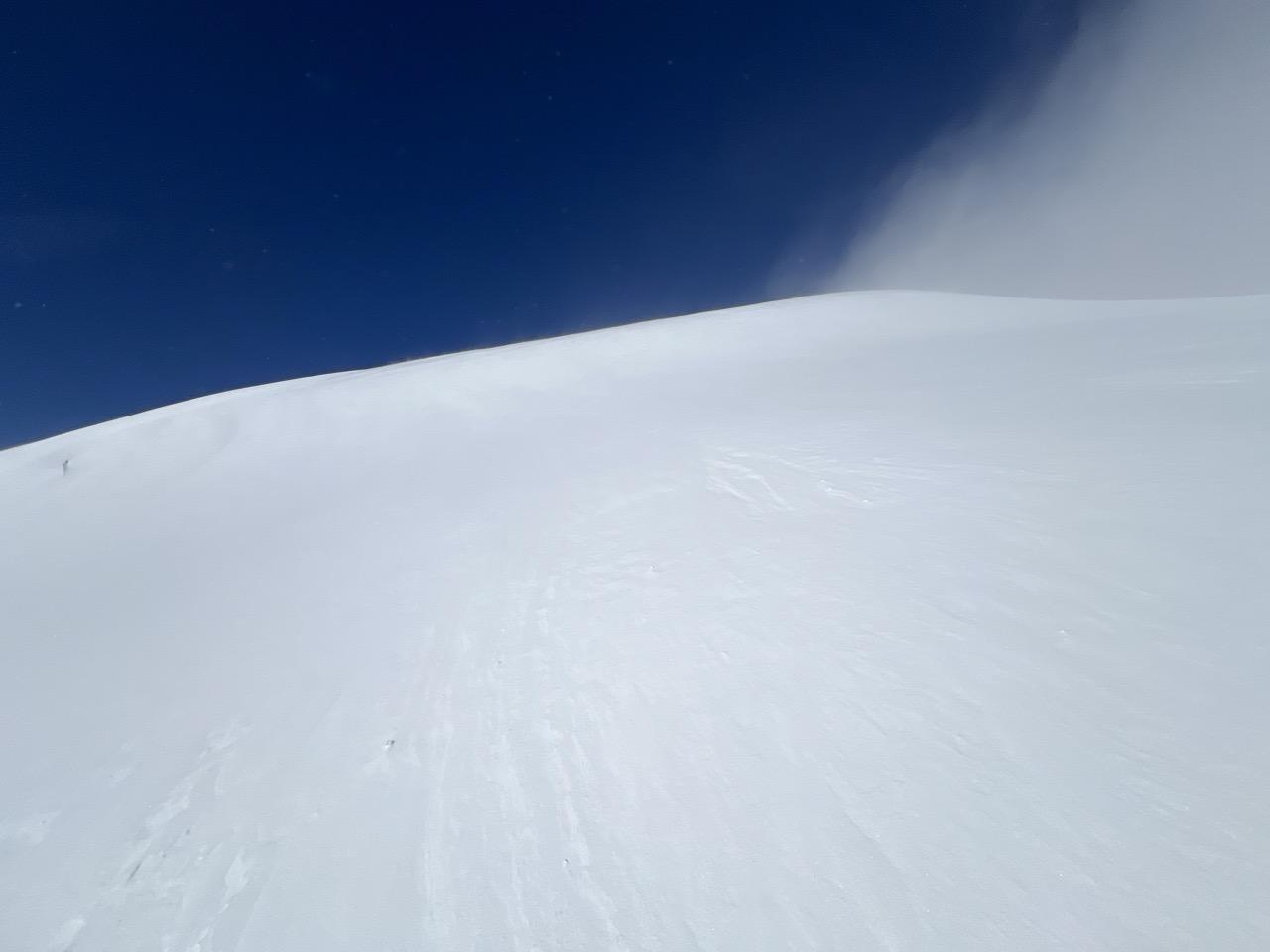 谷川岳・七ツ小屋山・大源太山 この登りもまあまあ答えた。膝くらいの雪