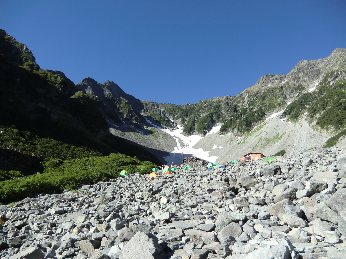 14 08 21 上高地から北穂高岳 涸沢岳 奥穂高岳 前穂高岳 槍ヶ岳 穂高岳 上高地の写真4枚目 最高の天気だが Yamap ヤマップ