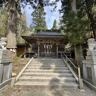 羽山神社⛩
社務所は人気なし