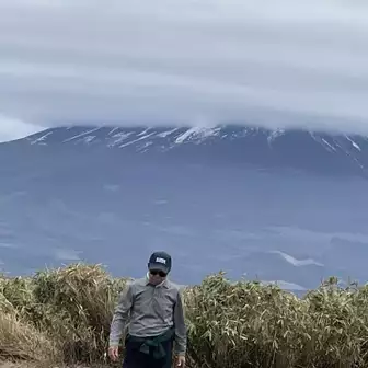 富士山頂、雲の中でがっくり