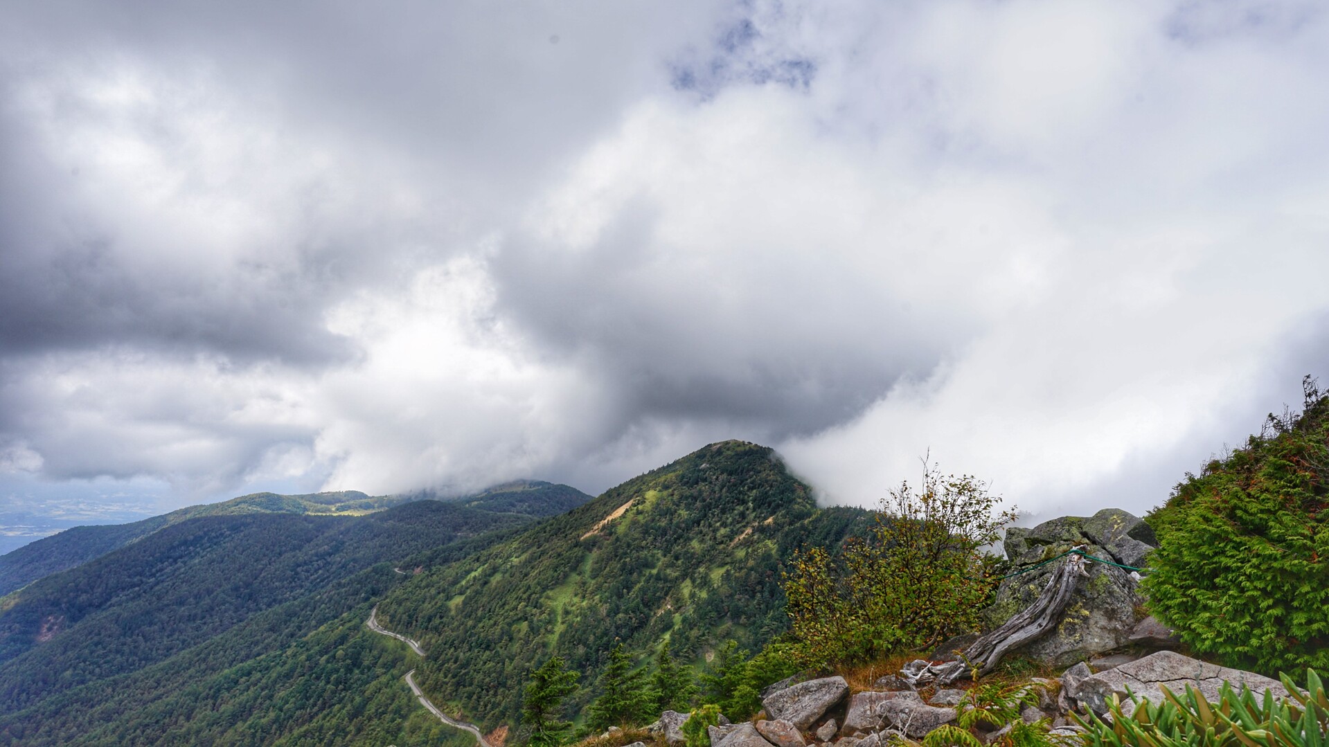 曇天】水ノ塔山・篭ノ登山(東篭ノ登山)・西篭ノ登山 2021-09-25 / 浅間