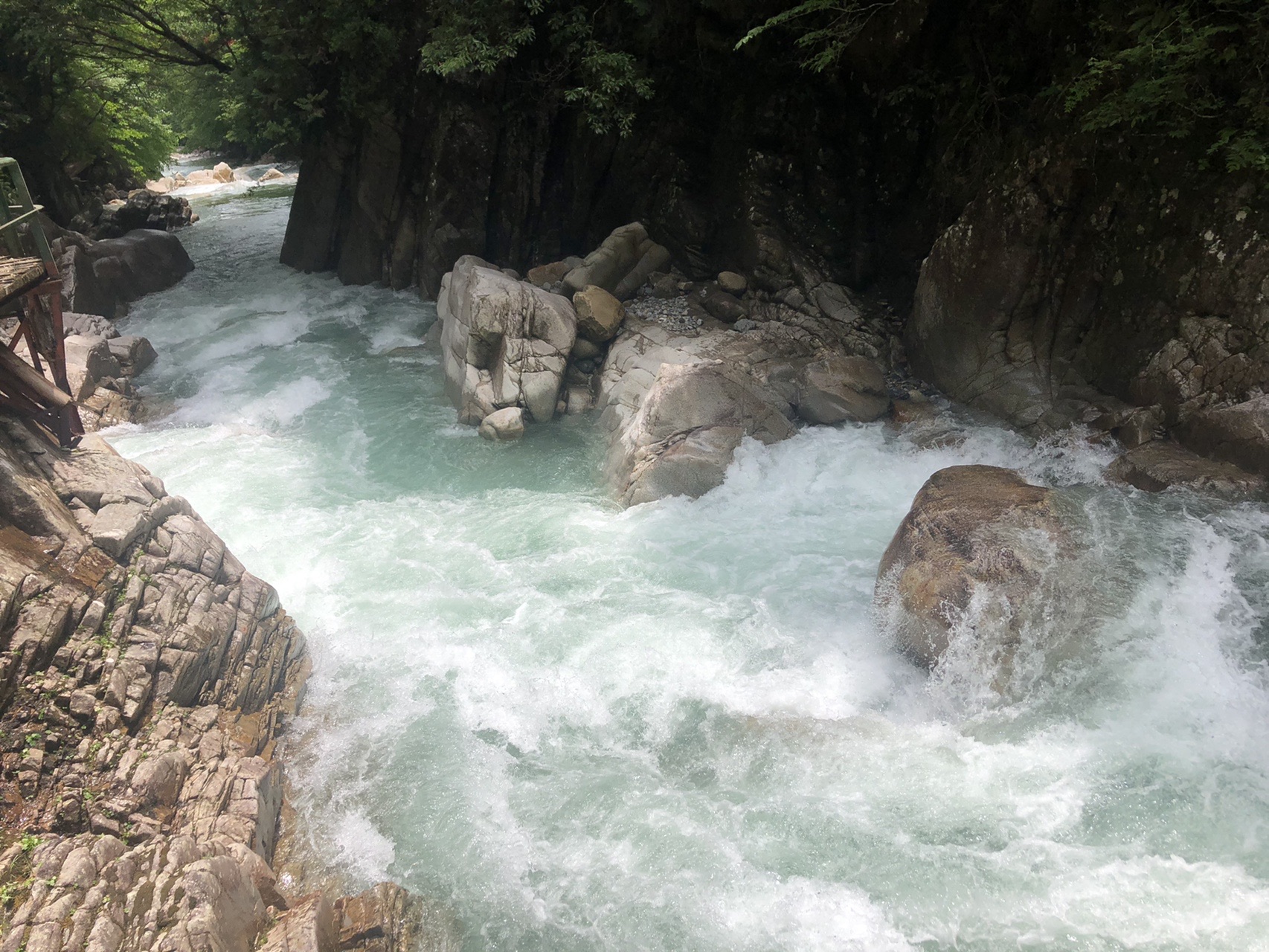 阿寺渓谷 柿其渓谷 前日の大雨で増水 06 15 ココミさんの二児山 黒河山 入野谷山の活動データ Yamap ヤマップ