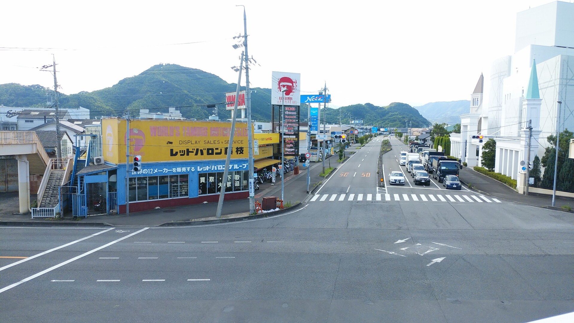 東海道10日目 丸子宿と岡部宿 東海道五十三次 丸子宿 岡部宿 藤枝宿 の写真16枚目 仮宿交差点を歩道橋で渡る あれっここ知っ Yamap ヤマップ