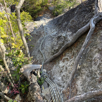 向こう側へ、けっこう下ります💦
