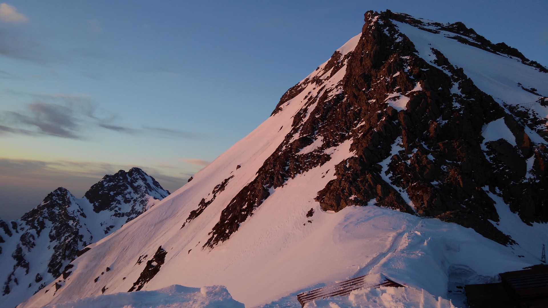 残雪期の奥穂高岳 しーがみんさんの槍ヶ岳 穂高岳 上高地の活動日記 Yamap ヤマップ