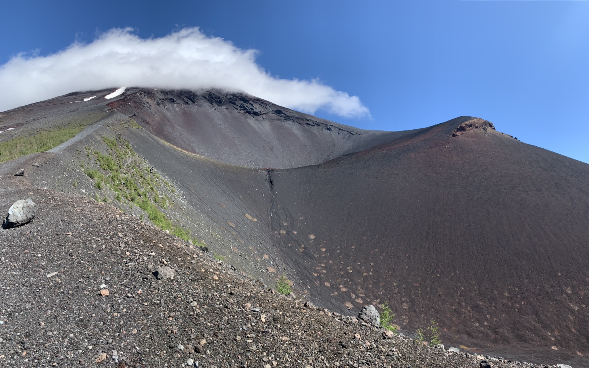 富士を見るため富士のふところ宝永山へ 御殿場口 双子山 宝永山 大砂走り 御殿場口 御胎内温泉健康センター Yamapバッジもゲットだぜ Otouさんの富士山の活動日記 Yamap ヤマップ