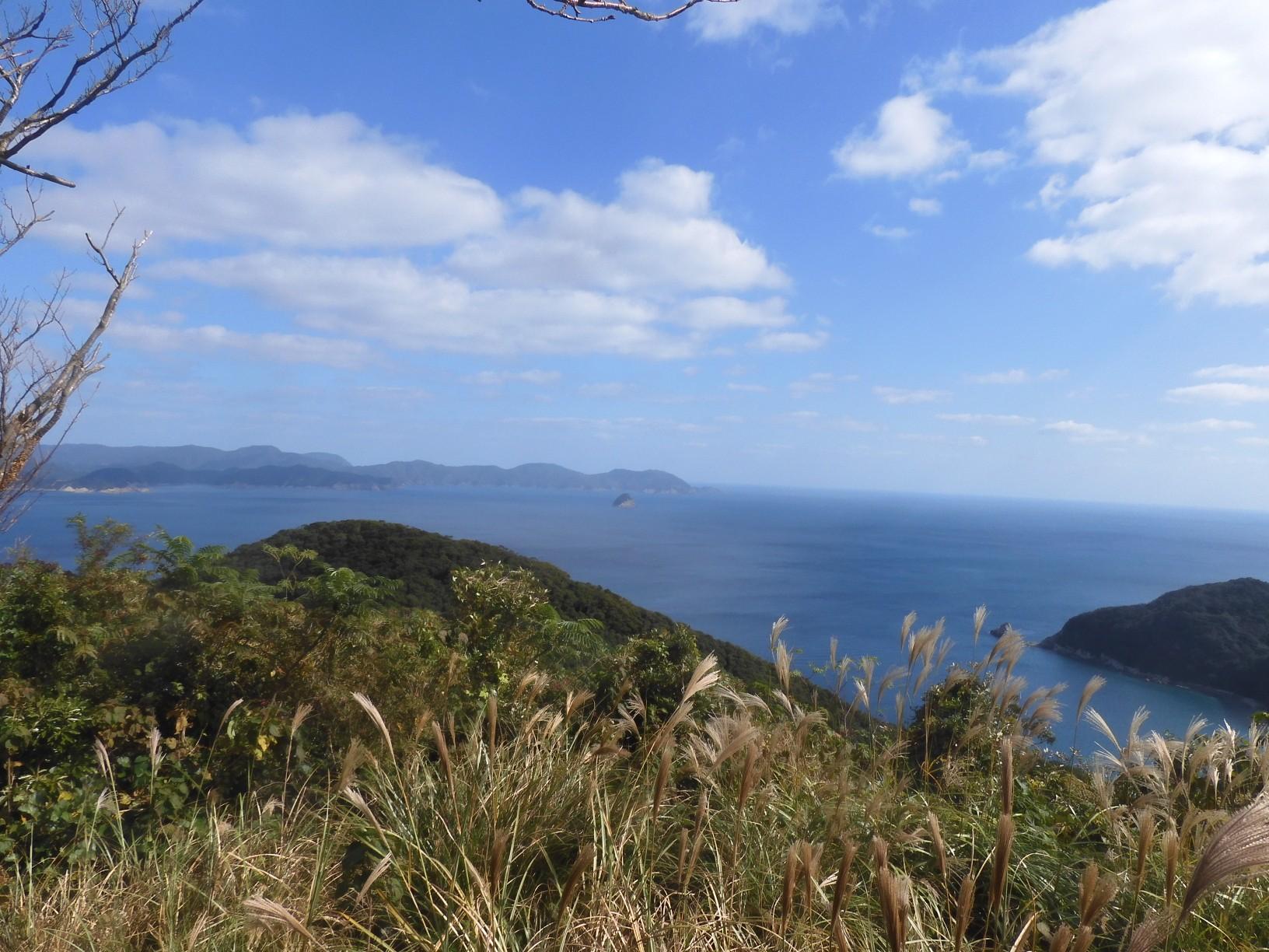 遠見番山山頂より、中通島最南端の佐尾鼻方面