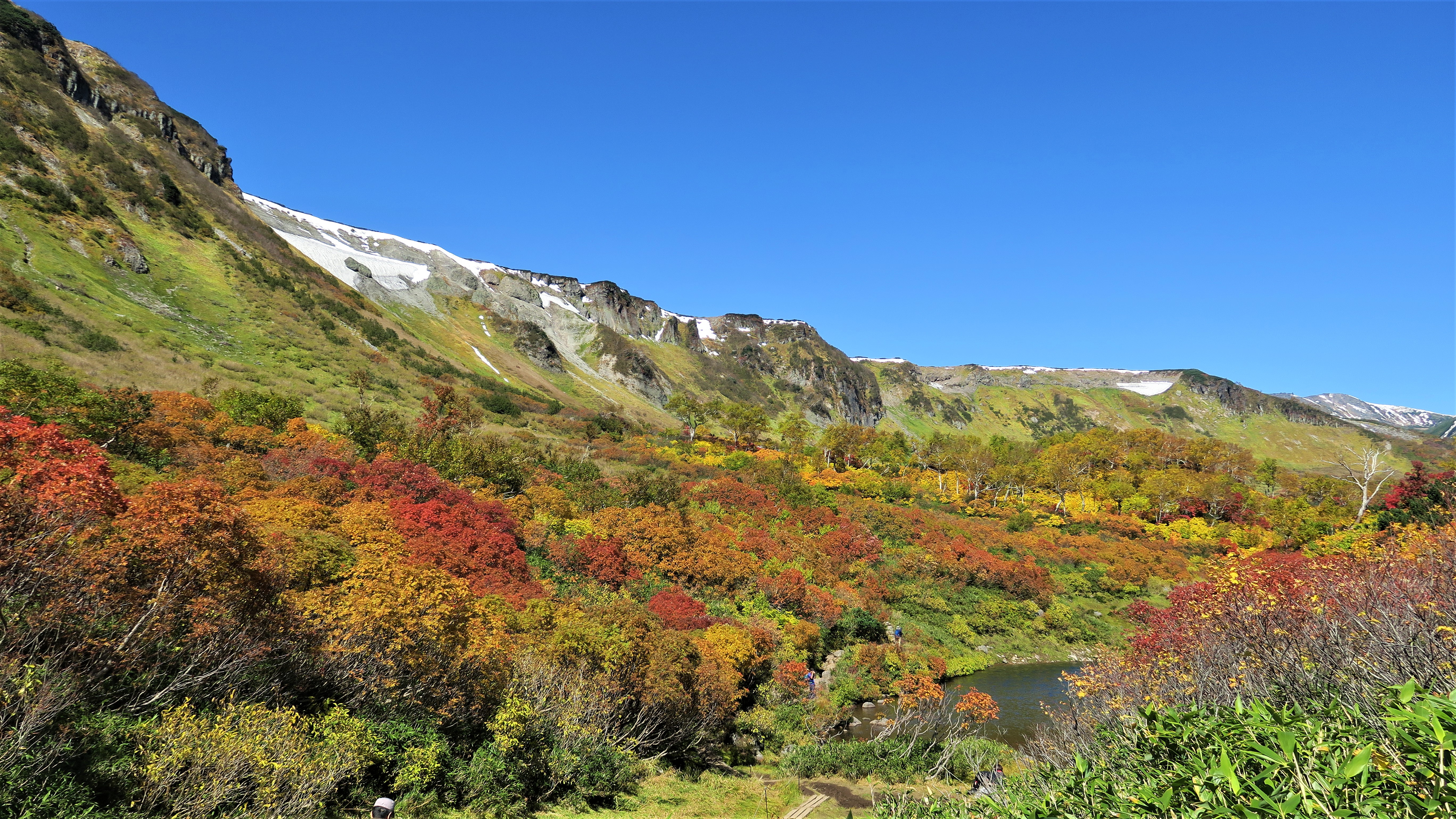 大雪高原温泉 紅葉の沼めぐり 19 09 28 ヨシさんの大雪山系 旭岳 トムラウシの活動データ Yamap ヤマップ