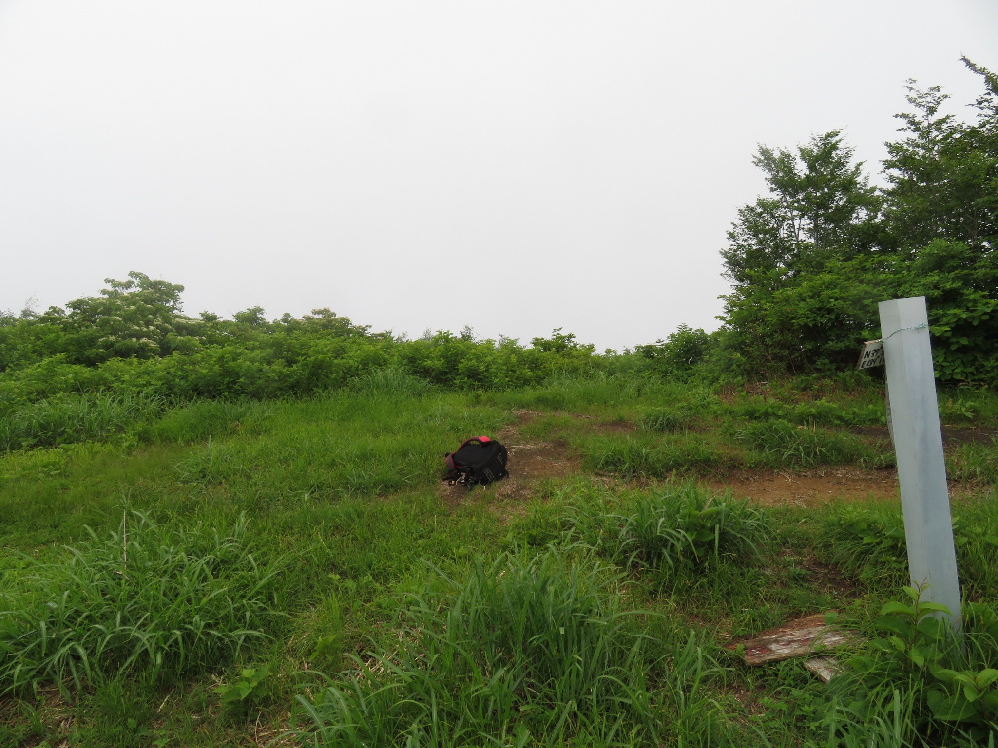 木六山・銀次郎山 白山
雲って何も見えません