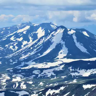 大好きなオプタテシケ山〜十勝岳までの稜線⛰️✨