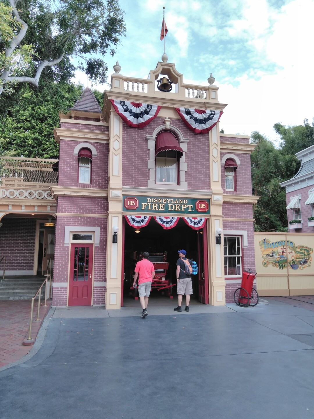 カリフォルニア2日目 ディズニーランドパーク 初日 なべさんのサンアントニオ山の活動日記 Yamap ヤマップ