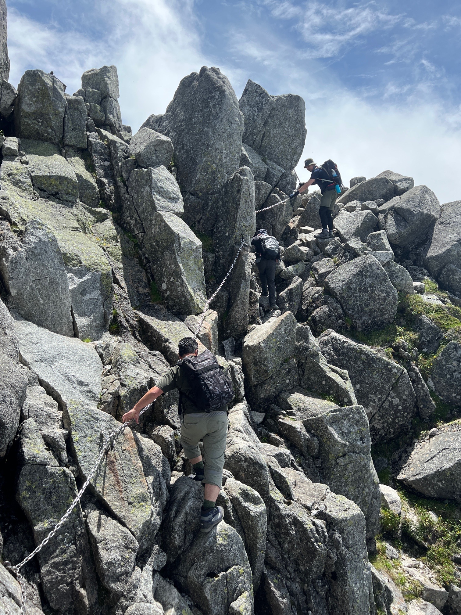 鎖場、足場が確保できるので、 安定はします。