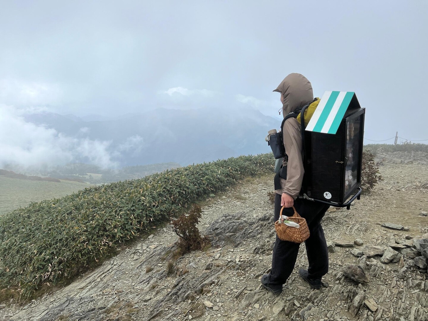 お菓子売りのてくてくさん（男山・瓶ヶ森⛰️） / ミドルネームさんの瓶ヶ森・伊予富士の活動日記 YAMAP / ヤマップ