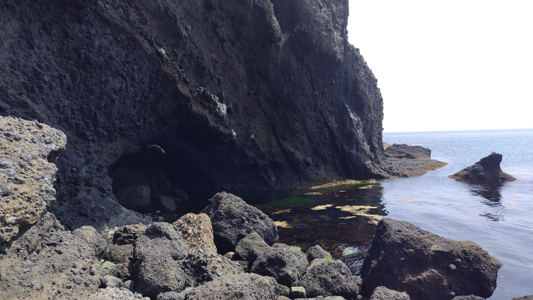 巨岩地帯では、進んでみたものの進めなくて戻り…を繰り返すルート探しに忙しく、まったく写真をとってません。進めないと思ったら「引き返して別ルートを探す」の鉄則でクリアしました。