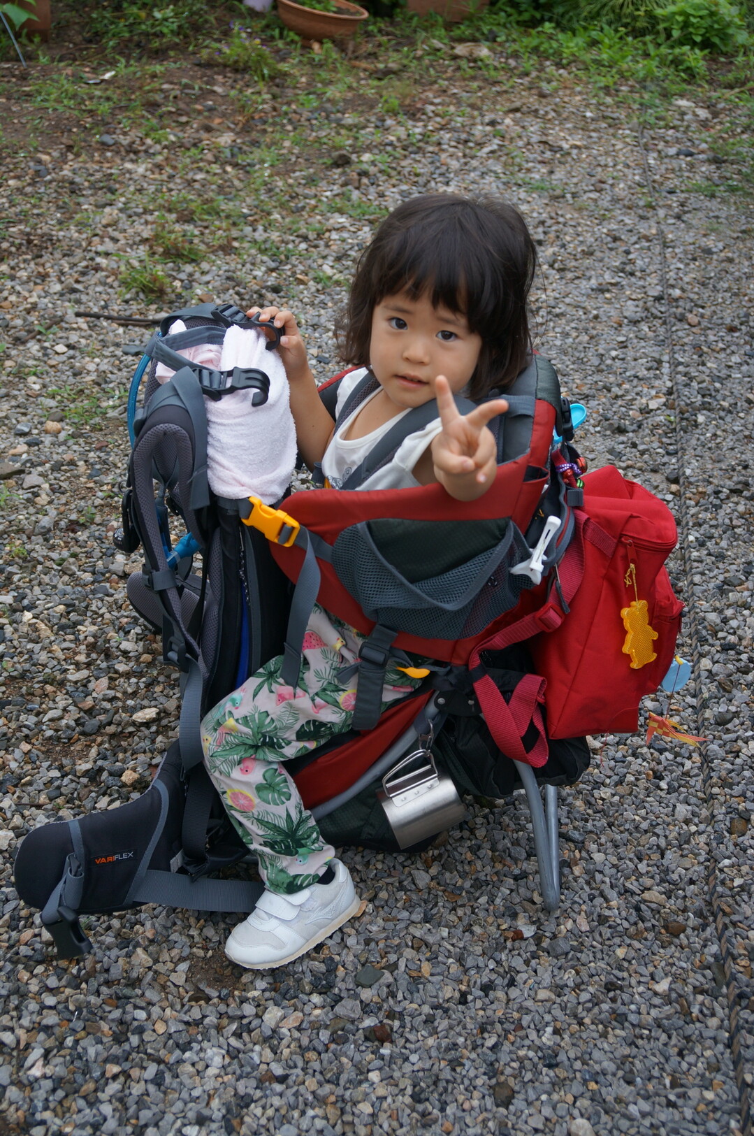mont-bell ベビーキャリア バックパック 収納袋付き 登山 子供