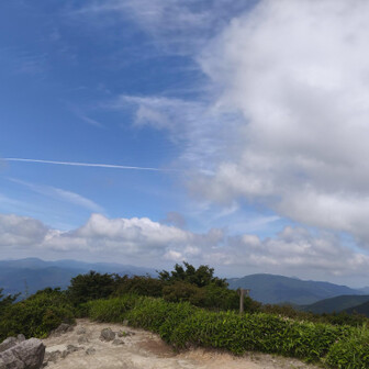 井原山の山頂は風も吹いて涼し気でした☺️