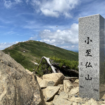 小至仏山2162m

ようやく着いた感じ😅至仏山が見える
あの稜線を歩きたかった〜😢