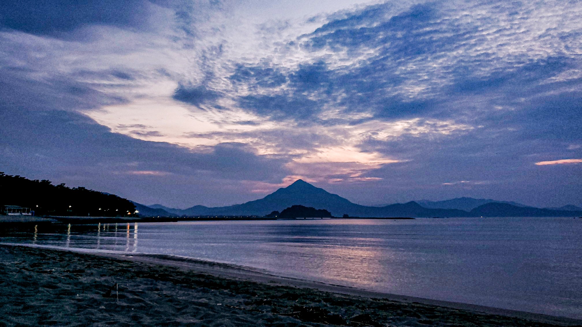 山と海を空撮 若狭富士 という名に恥じない青葉山 Keiさんの青葉山 京都府 福井県 の活動データ Yamap ヤマップ