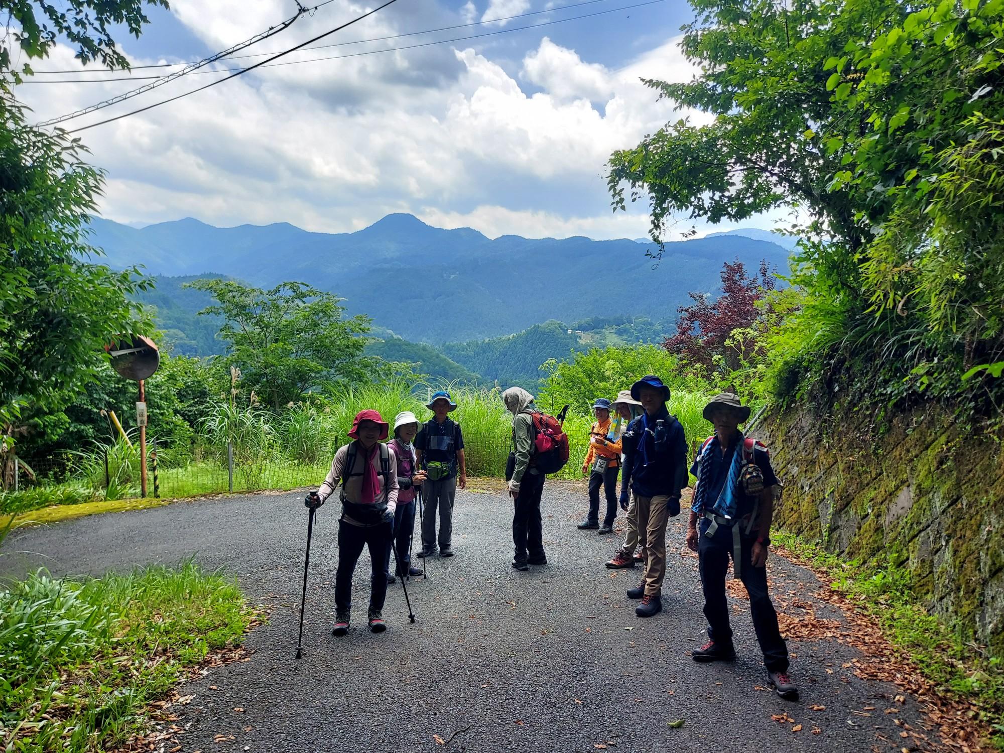 銀峯山(614m)吉野三山 / NPO法人飛鳥トレッキングガイドサービスさんの栃ヶ山・櫃ヶ岳・柚野山の活動データ YAMAP / ヤマップ
