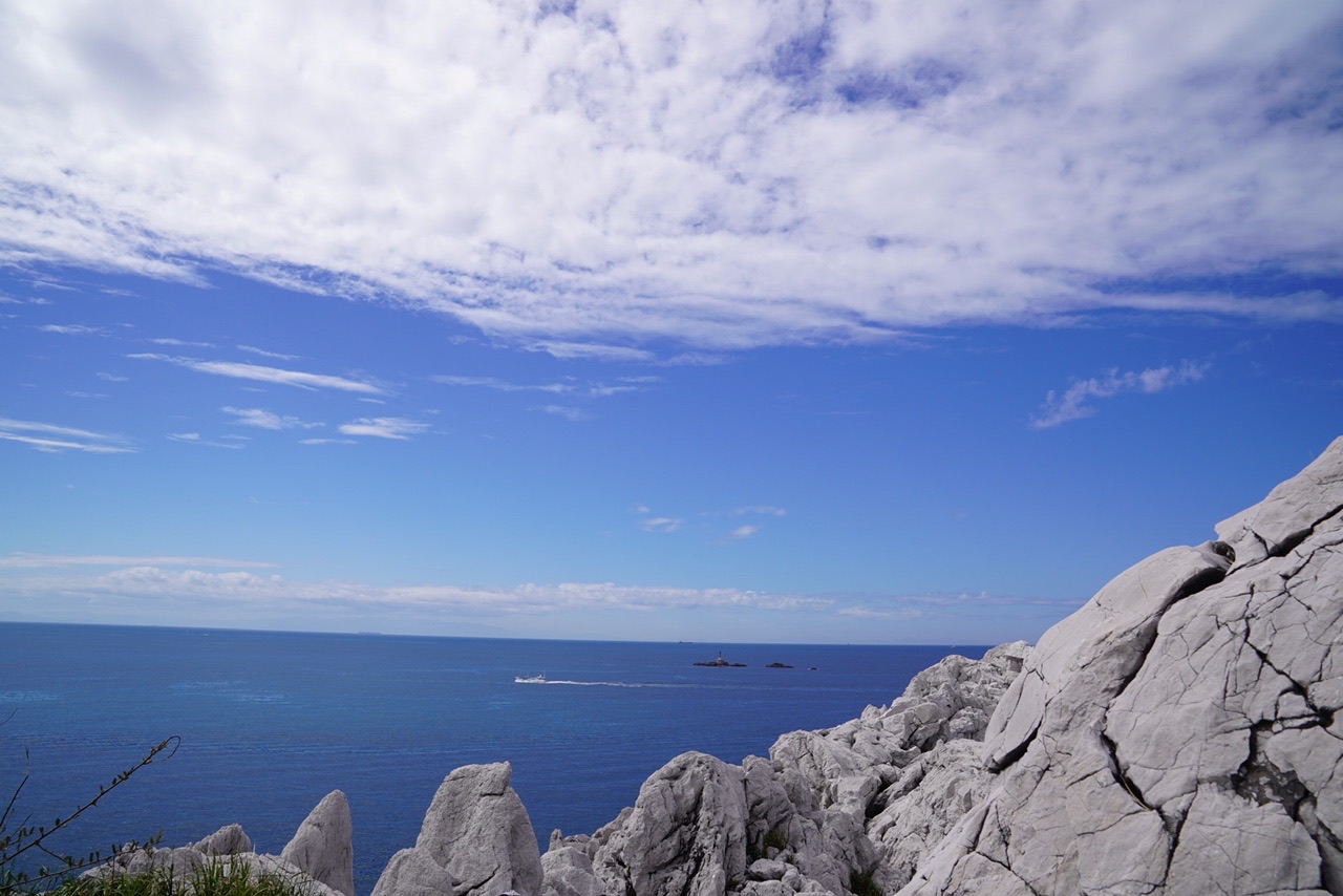 白色の海岸線 青い空 海にピッタリ 白崎海洋公園 由良町 和歌山 K Reminderさんの熊野古道紀伊路その2の活動日記 Yamap ヤマップ