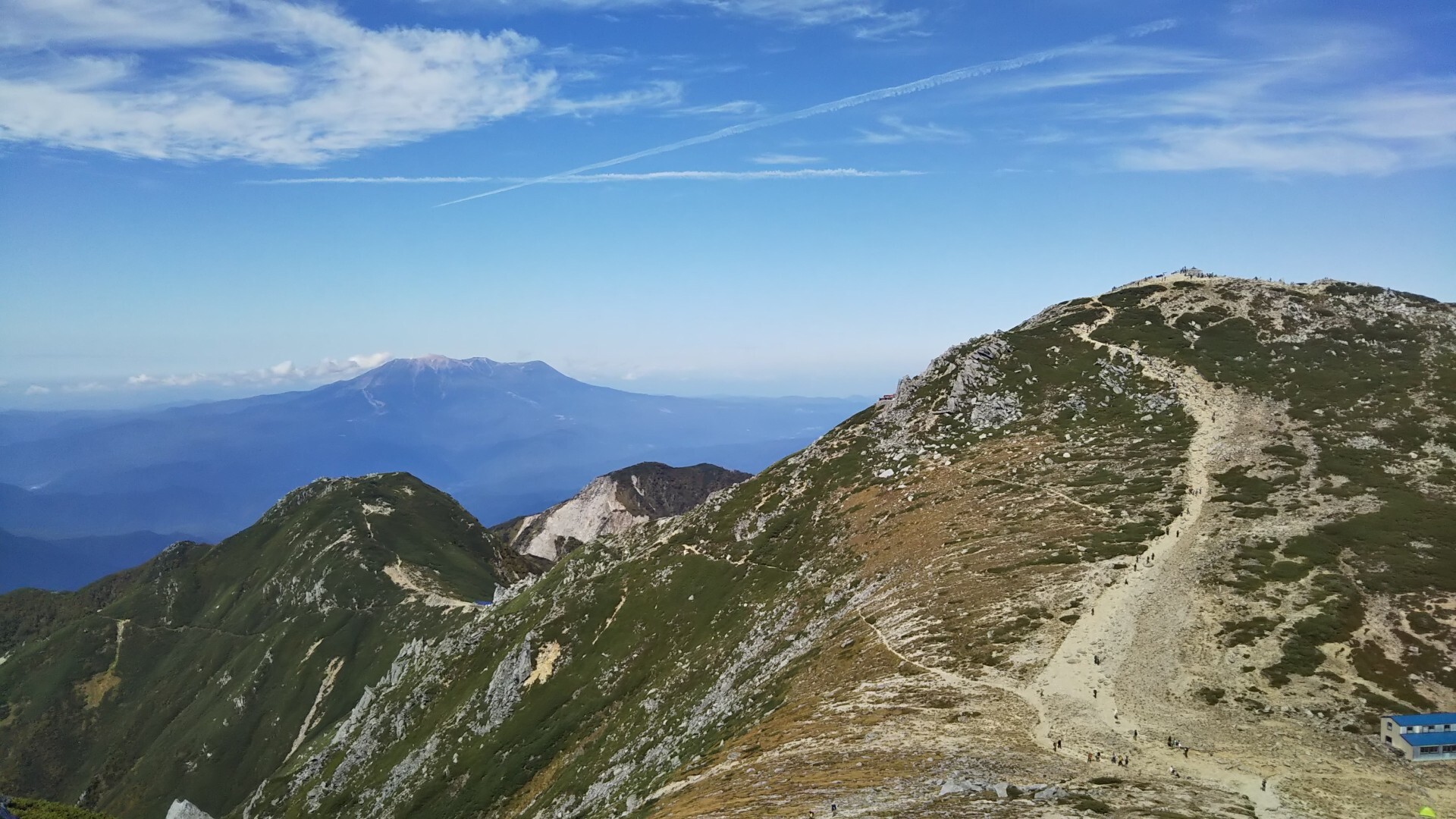千畳敷カール 木曽駒ヶ岳 始まったばかりの紅葉と360 大展望 えりマルさんの木曽駒ヶ岳 空木岳 越百山の活動日記 Yamap ヤマップ