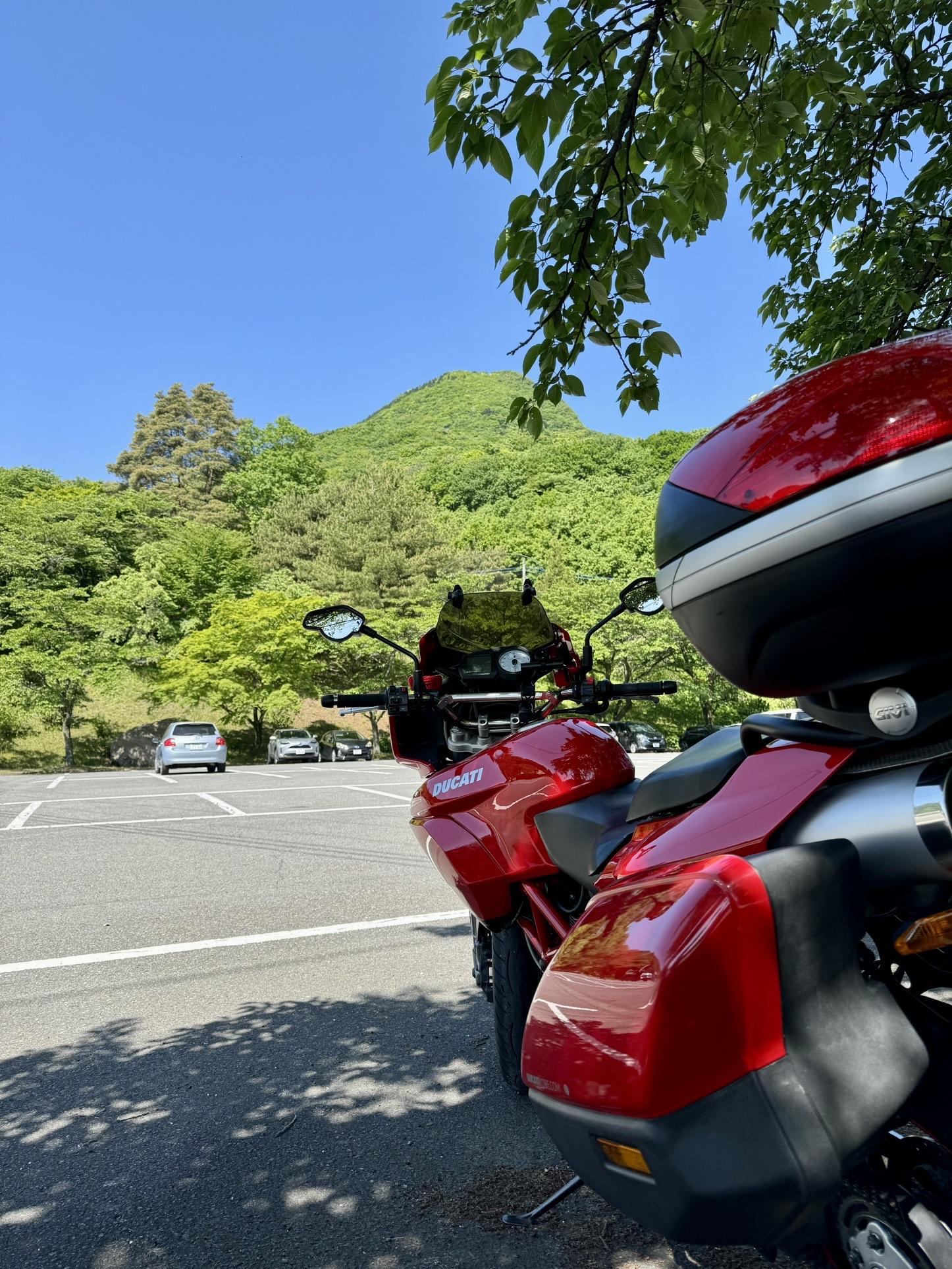 水澤観音駐車場🅿️に停めて