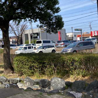 小牧山 駐車場まで戻ってきました。