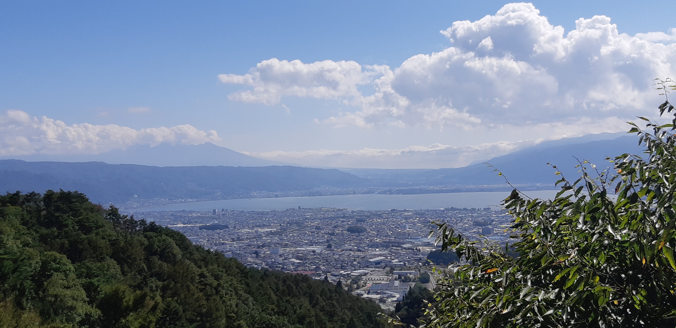 岡谷icから高ボッチ山を目指すも 東山の道不明瞭で撤退 Yasu1210mさんの鉢伏山 高ボッチ山 三峰山の活動データ Yamap ヤマップ