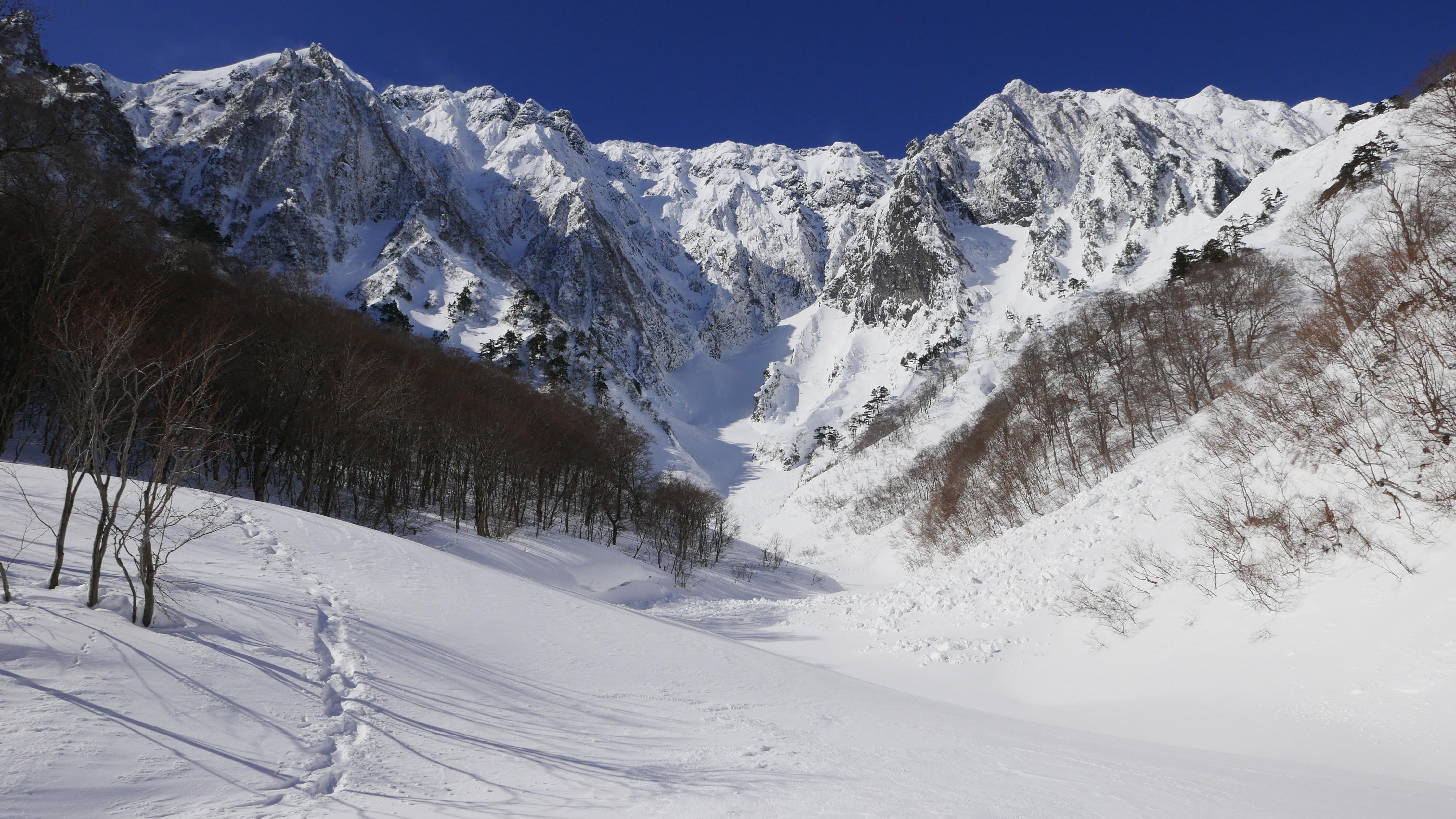 【希少】谷川岳の岩場(初版第2刷) 希少】谷川岳の岩場(初版第2刷)