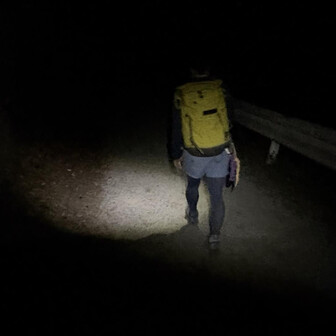 どっぷり夜になった
そりゃあんだけ遊べばこうなる

わたしはまだ元気だけど足の裏が擦れて痛い。
むすめはまだピンピンでハイペース。さすが体育会女子。