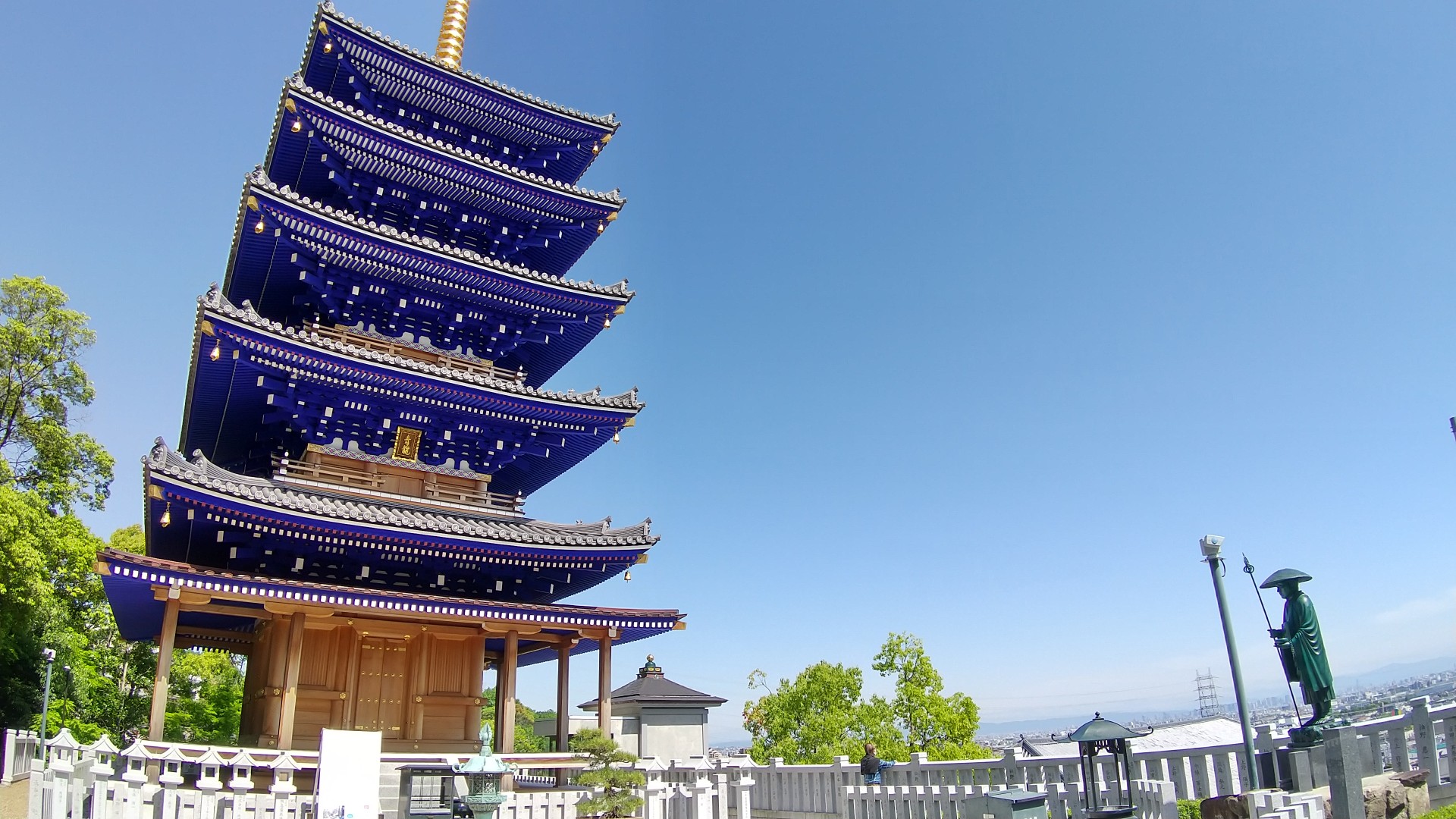 中山寺の 青い五重塔 たかひでさんさんのモーメント Yamap ヤマップ