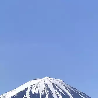 足和田山でまた休憩😅
富士山の上に飛行機雲✈️
