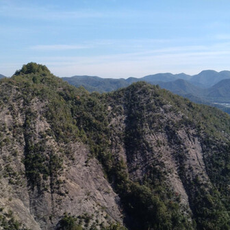 和気アルプス・和気富士・神ノ上山 分岐から見た竜王山