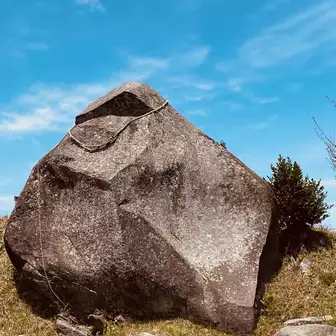 巨大な岩🪨