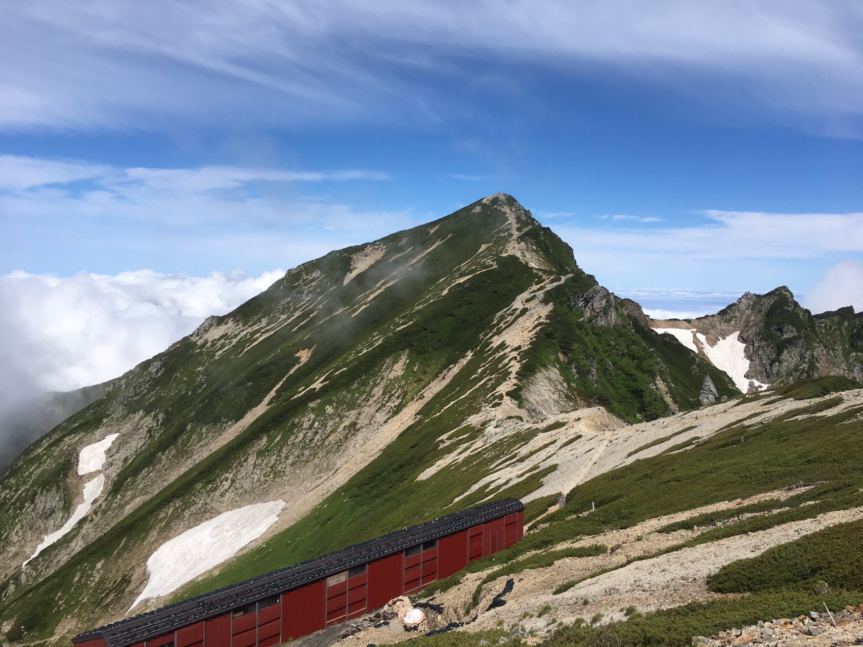 これが牛首と五竜岳の岩場だ 唐松 五竜縦走2泊3日 07 21 07 23 Tabitappyさんの鹿島槍ヶ岳 五竜岳 五龍岳 唐松岳の活動日記 Yamap ヤマップ