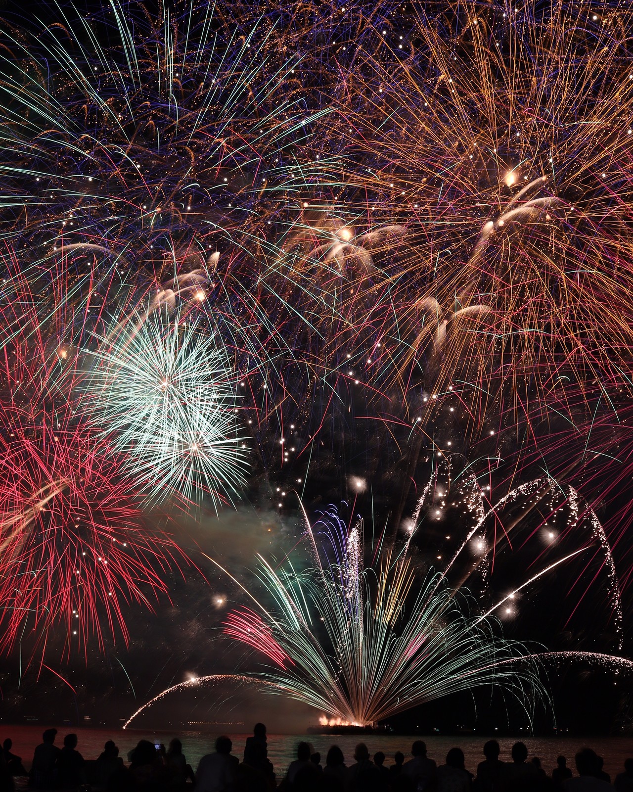 第65回津市花火大会 阿漕浦海岸にて ハマさんの津市の活動データ Yamap ヤマップ