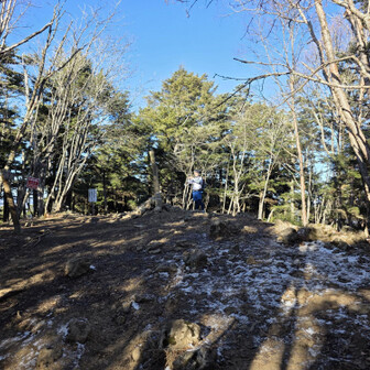 大菩薩嶺山頂。展望無し