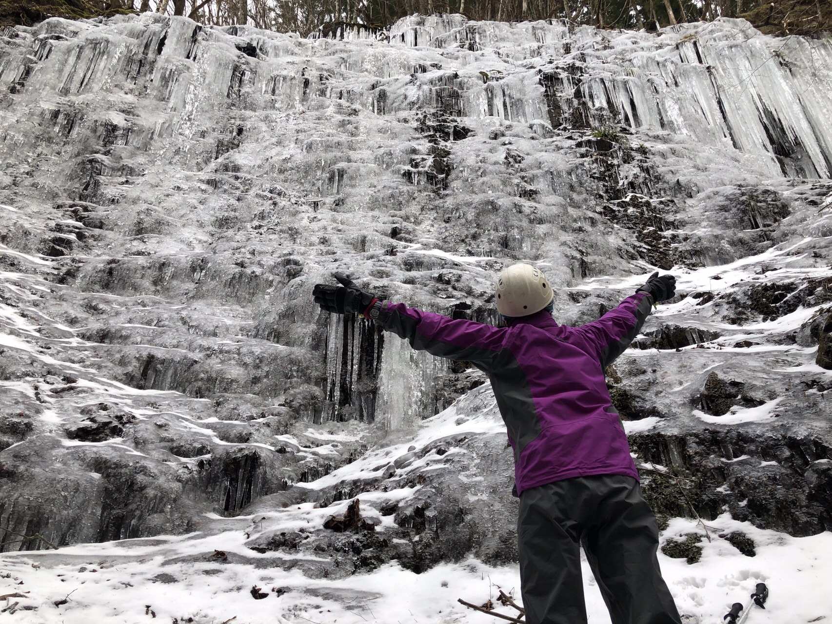 大普賢岳氷瀑 アイスガーデン ブライダルベール ちゃまこさんの大峯奥駈道 その1 吉野 山上ヶ岳 の活動日記 Yamap ヤマップ