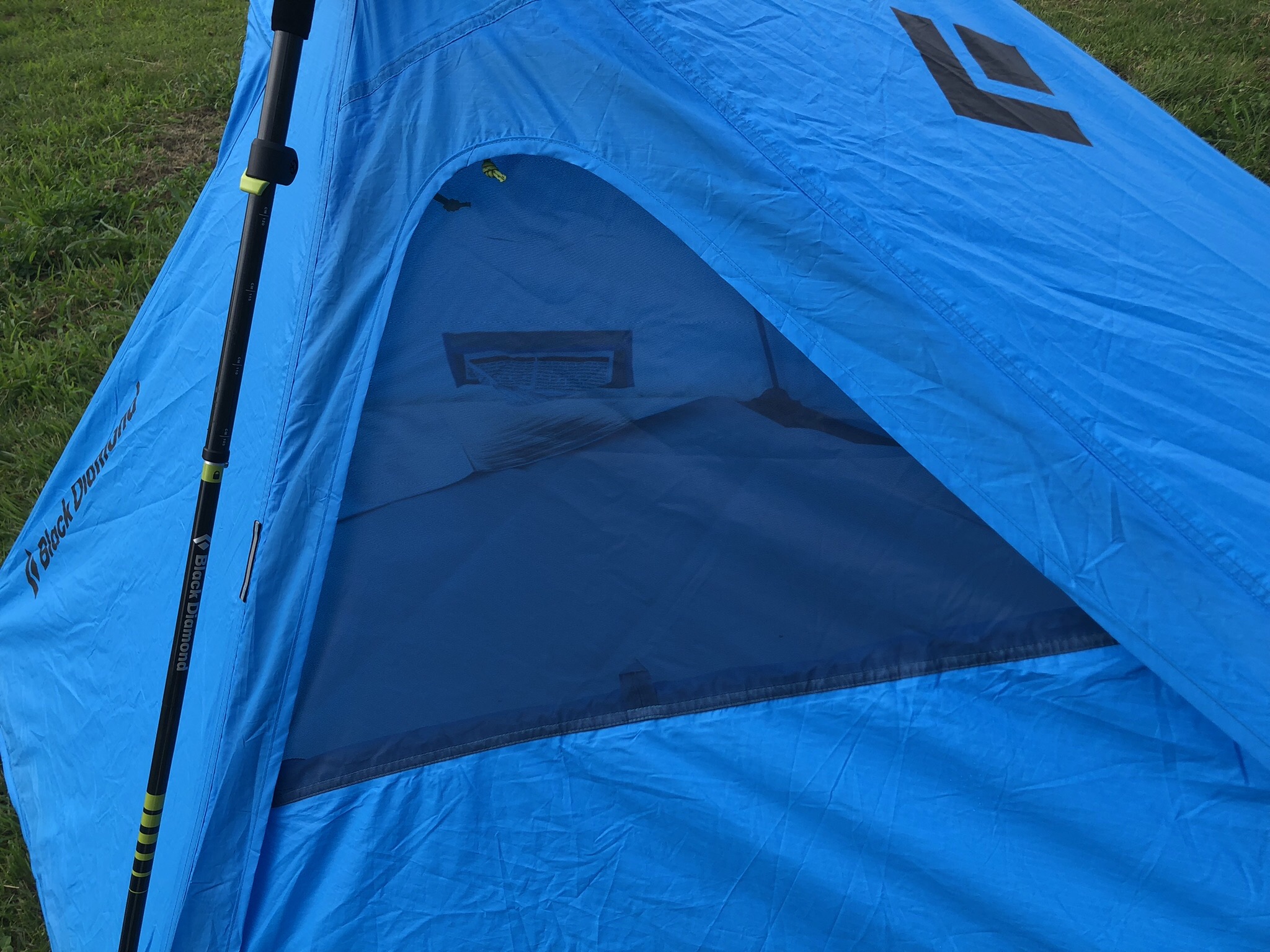  ディスタンスシェルター ディスタンスシェルター ブラックダイヤモンドから軽量シェルターが新