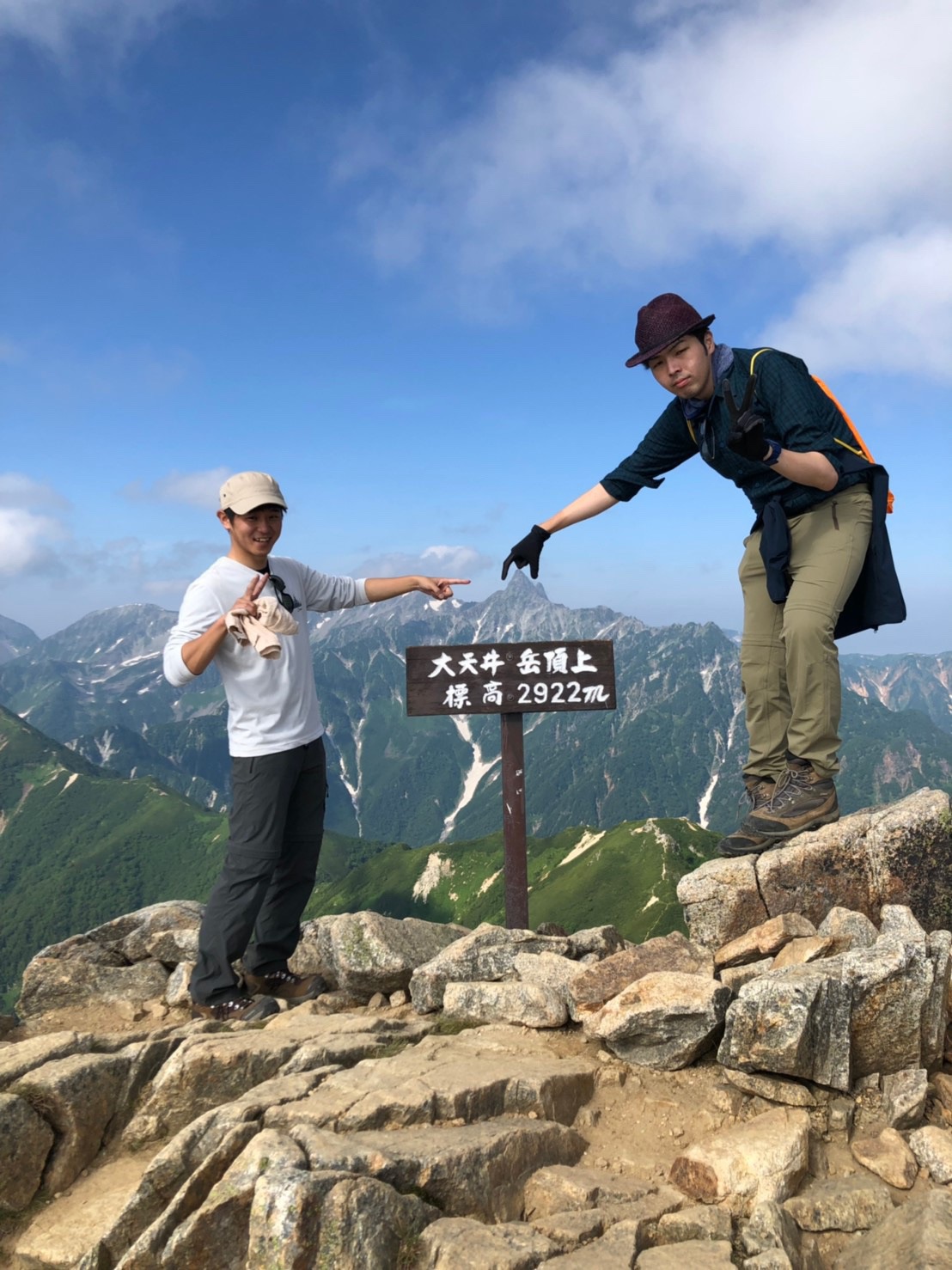 初テント泊 燕岳 大天井岳 常念岳縦走 まちゃさんの燕岳 餓鬼岳 唐沢岳の活動データ Yamap ヤマップ