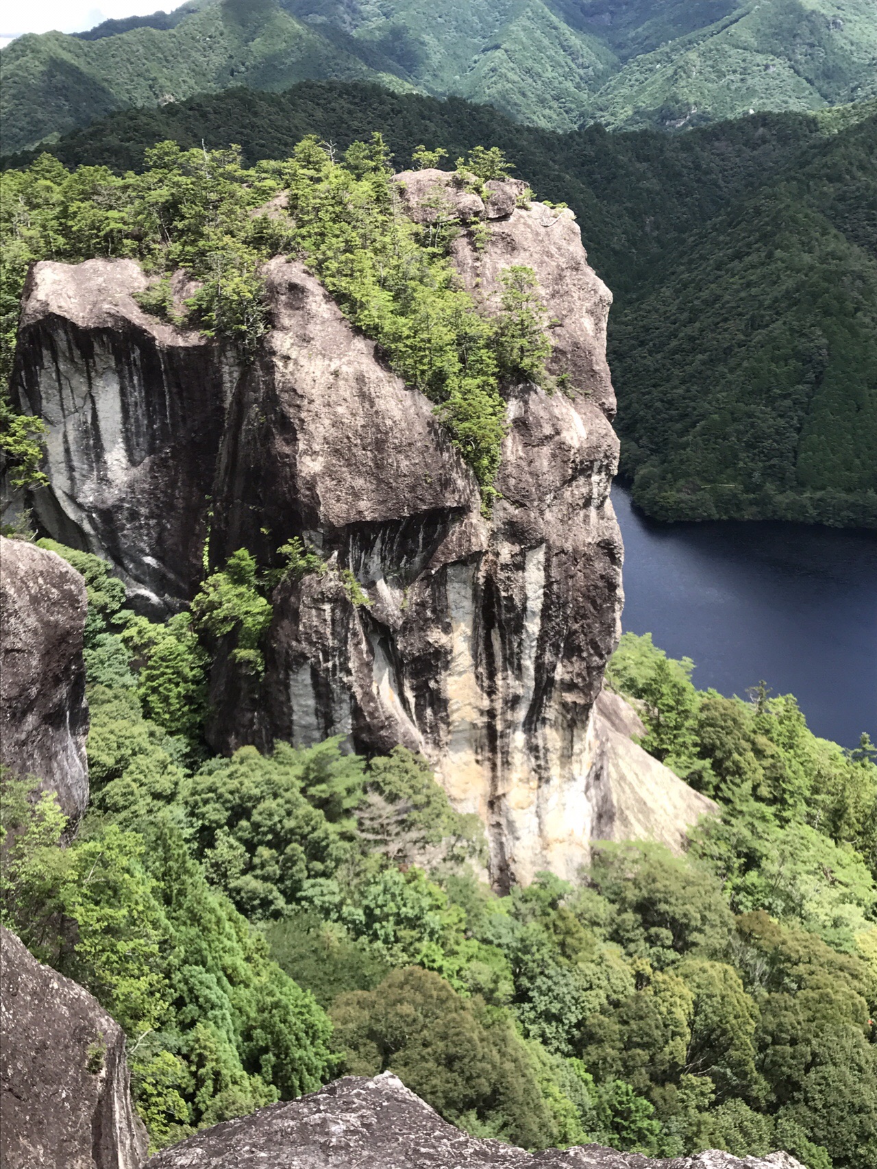 上臈岩 百畳岩 県民の森ハイキング Takechanさんの鞍掛山 愛知県 鳳来寺山 岩古谷山の活動日記 Yamap ヤマップ