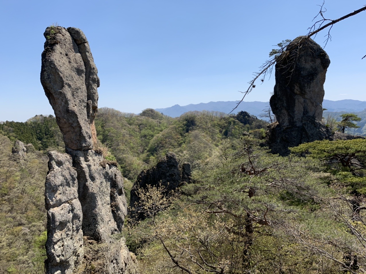 御堂山 ジジ岩 ババ岩に感動 あけみんさんの大桁山 鍬柄岳 御堂山の活動データ Yamap ヤマップ