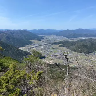 三尾山（東峰）からの風景