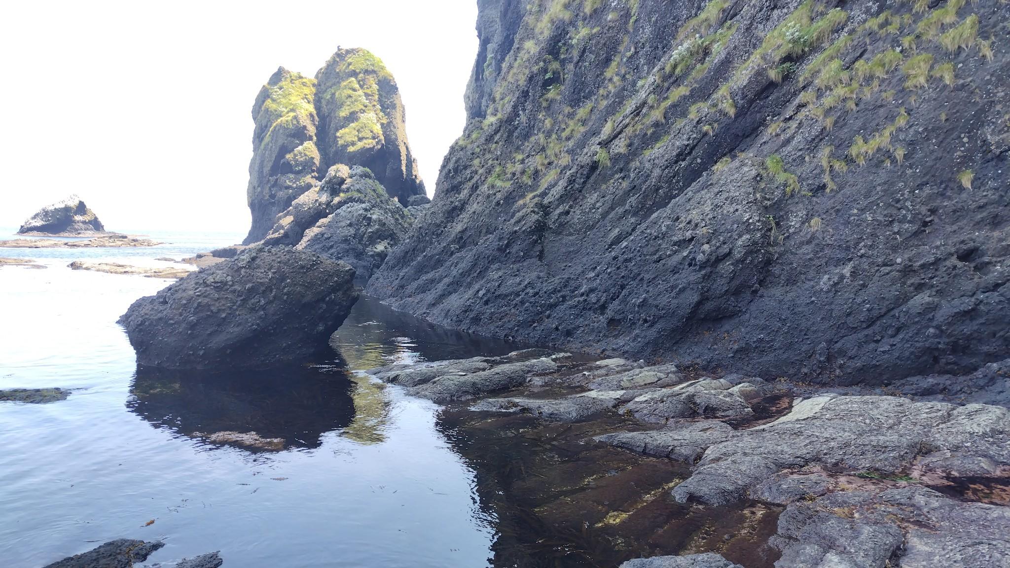 剣岩を通過すれば、1日目の難所は、近藤ヶ淵を残すのみ。